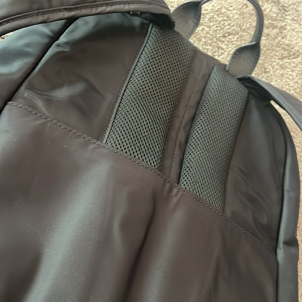 Briggs & Riley Nylon BackPack - Picture 11 of 13